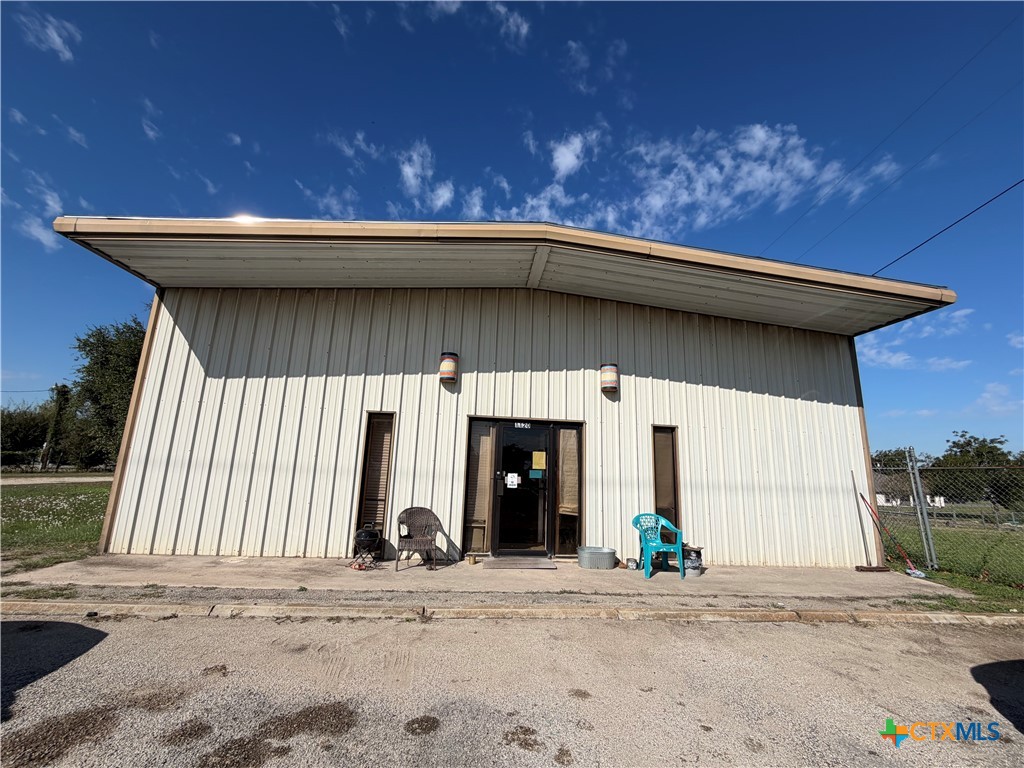 1120 B And B Road Unit 5 — photo