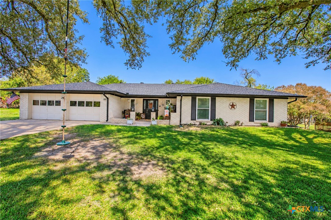 814 Estate Drive — photo