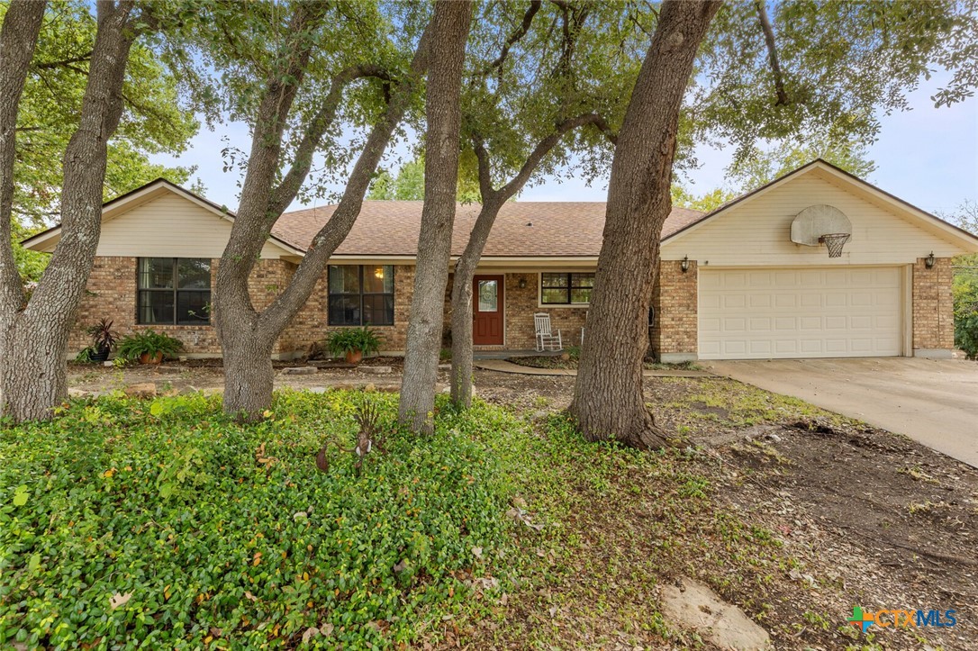 4005 Fox Trail — photo