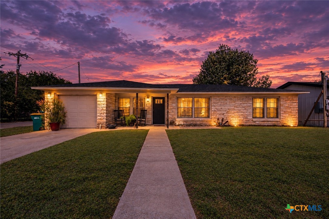 2401 Oak Drive — photo