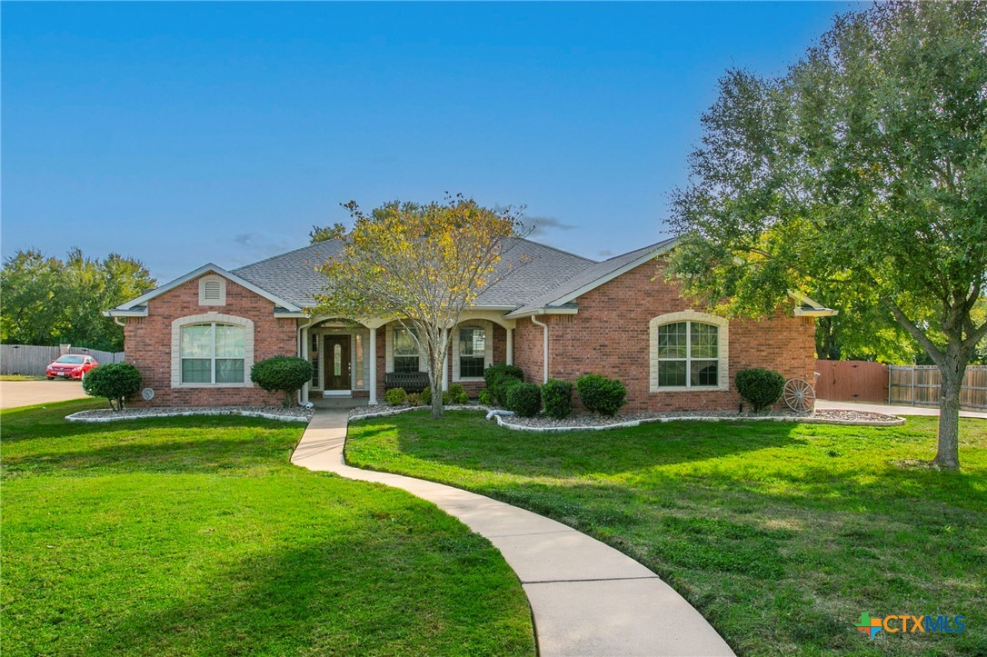 804 Butterfield Court — photo