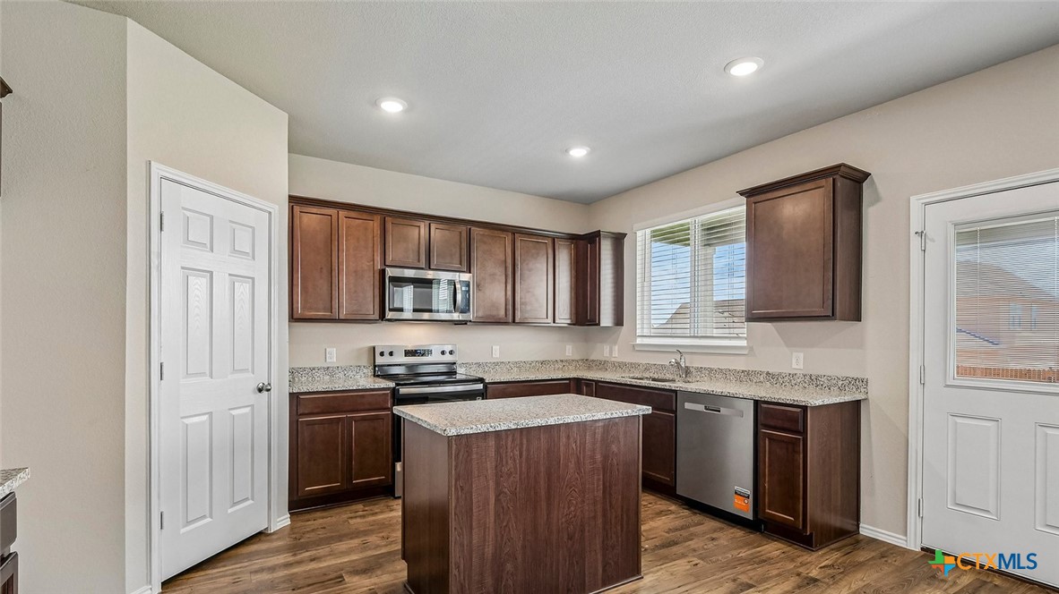 588 Hector Loop, Georgetown, TX 78626 — photo 3