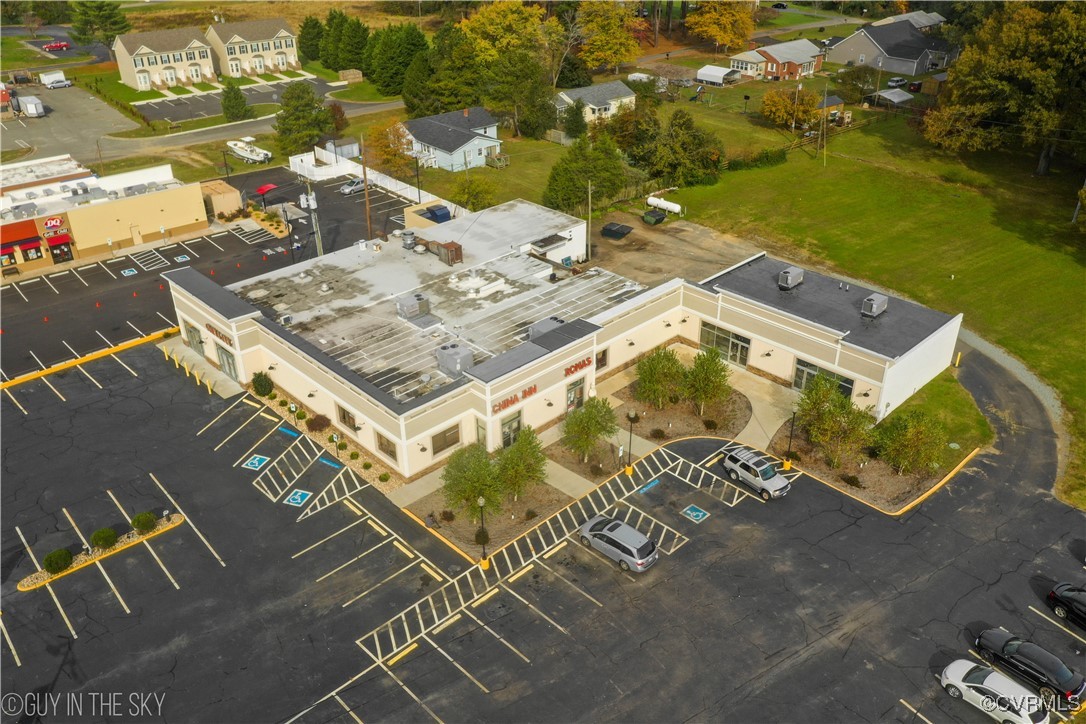 5061 Richmond Rd — photo