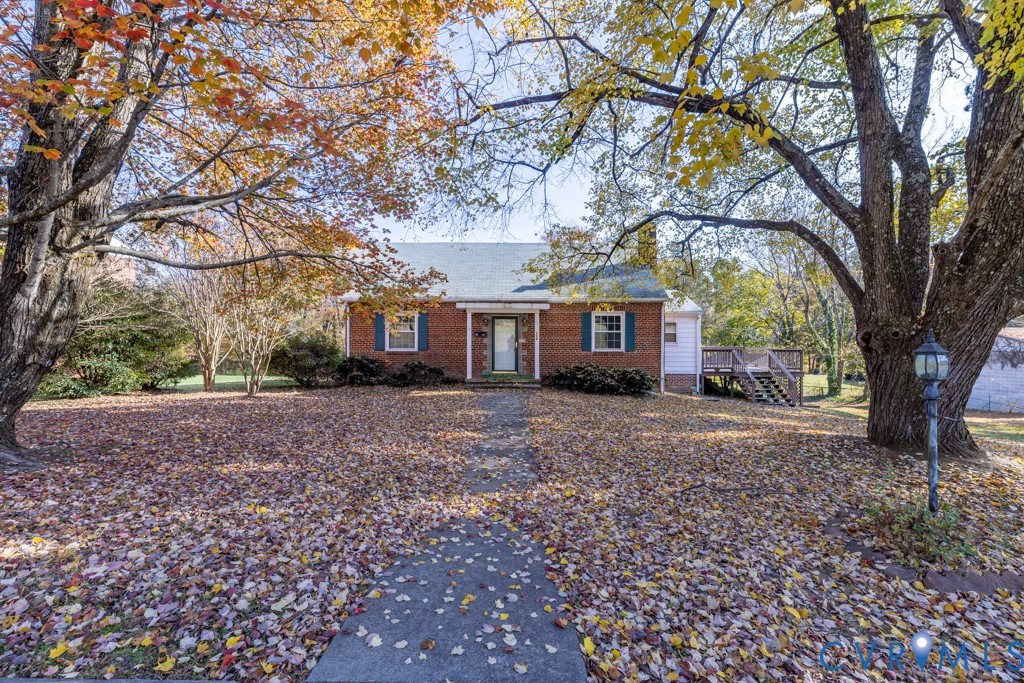 106 Courthouse Rd — photo