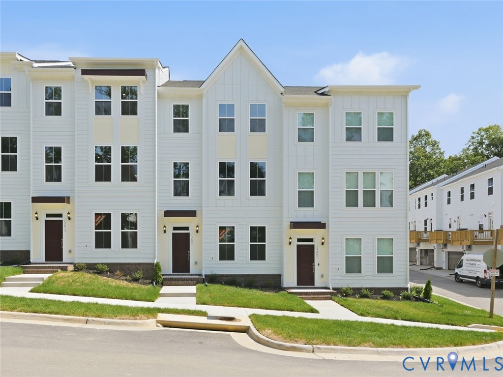 13807 Riverlight Dr — photo