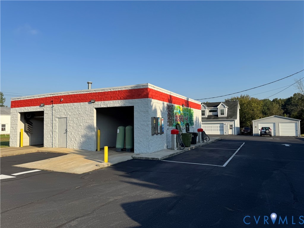 1102 W 3rd St — photo