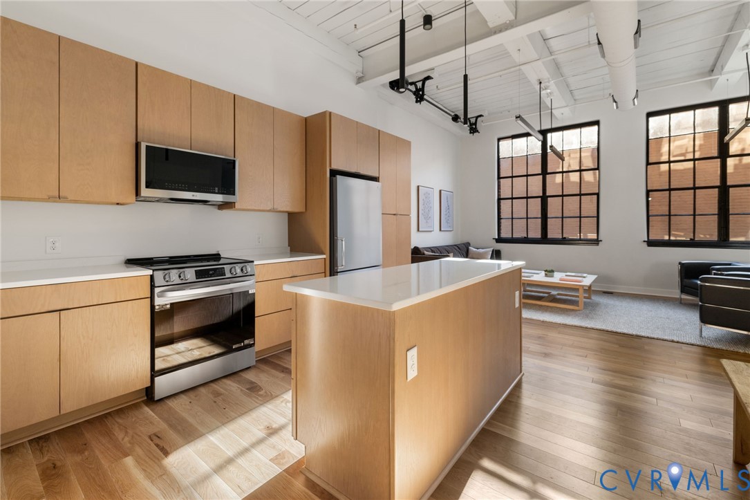 2201 E Main St Unit#6 — photo