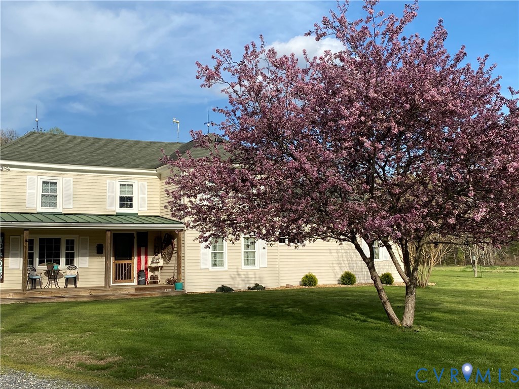 562 Bobcat Ln — photo