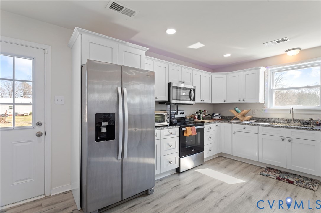 7547 Media Park Rd — photo
