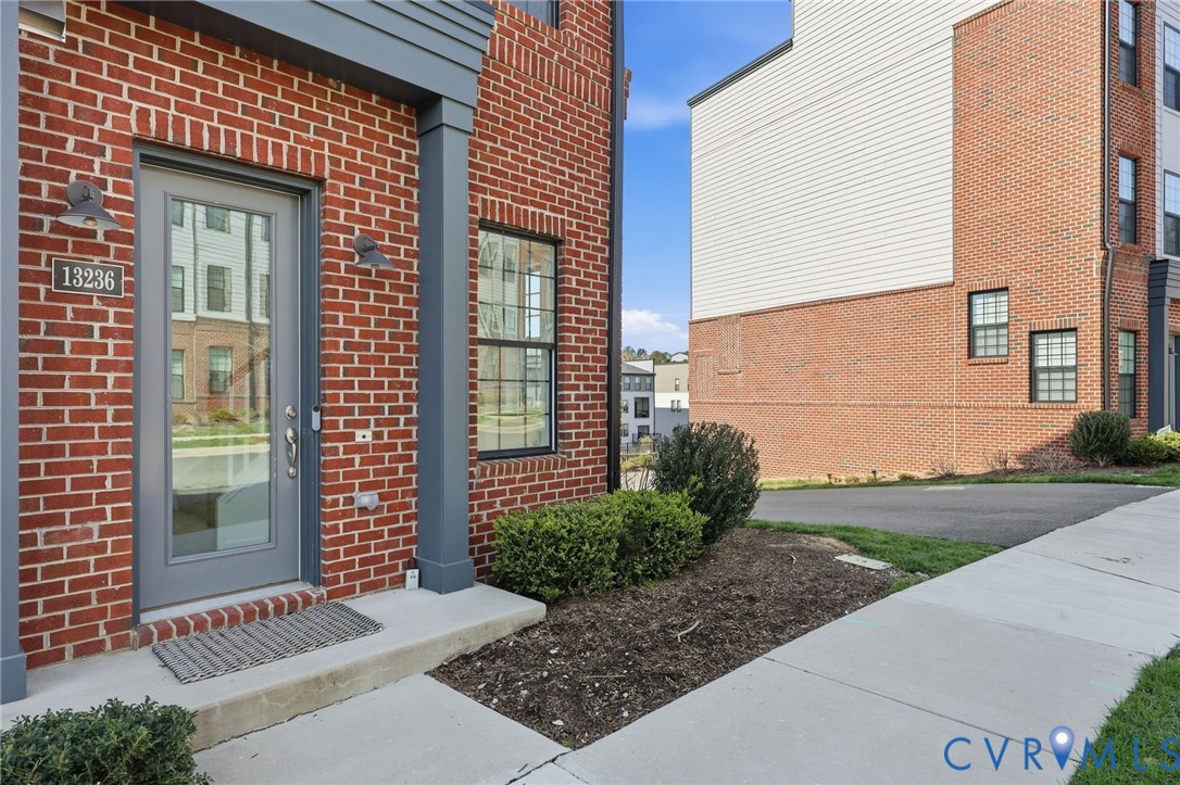 13236 Coalfield Station Ln — photo