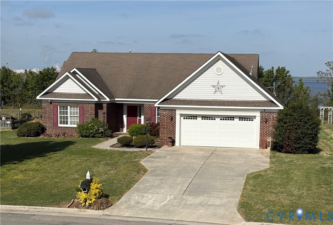 225 Lighthouse Pointe — photo
