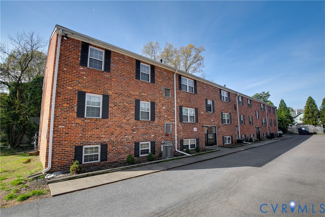 3810 Chamberlayne Ave — photo