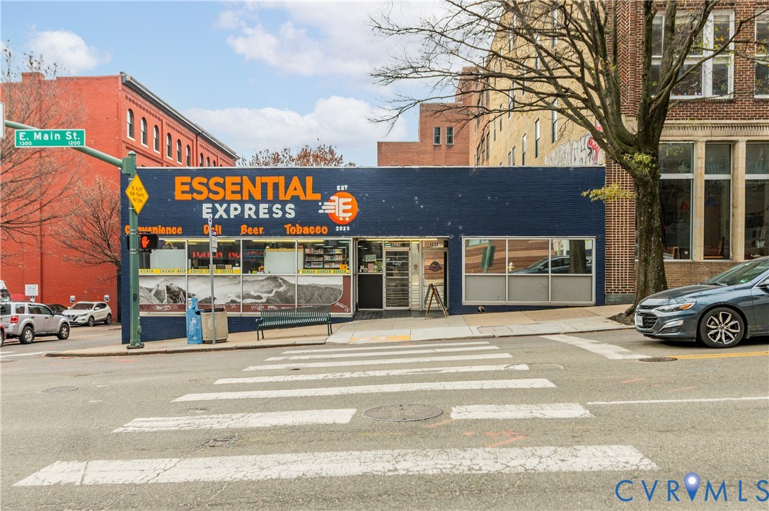 1217 E Main St — photo