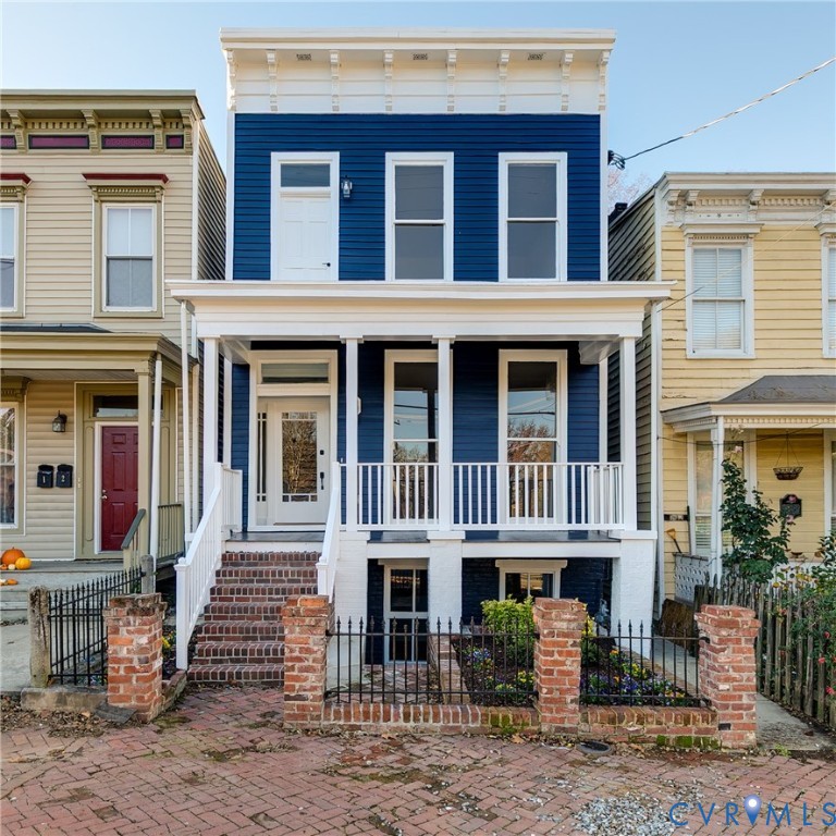 2109 E Marshall St — photo