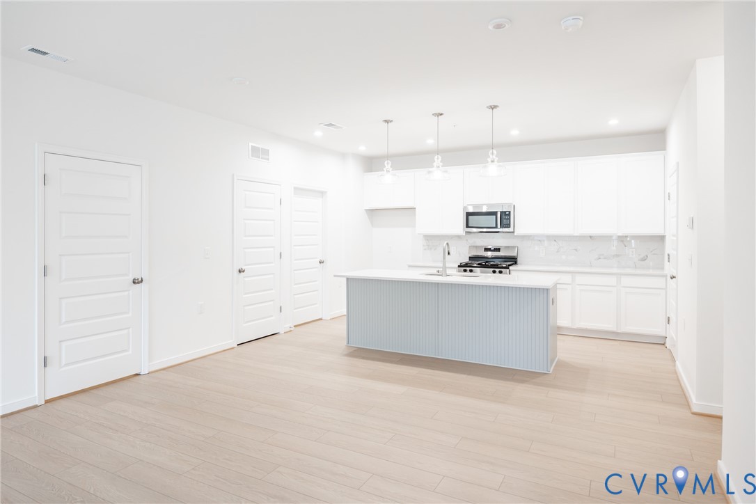 5313 Twisting Vine Ln Unit#104 — photo