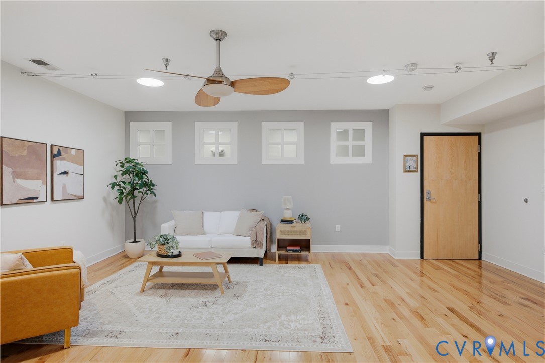110 W Marshall St Unit#U43 — photo