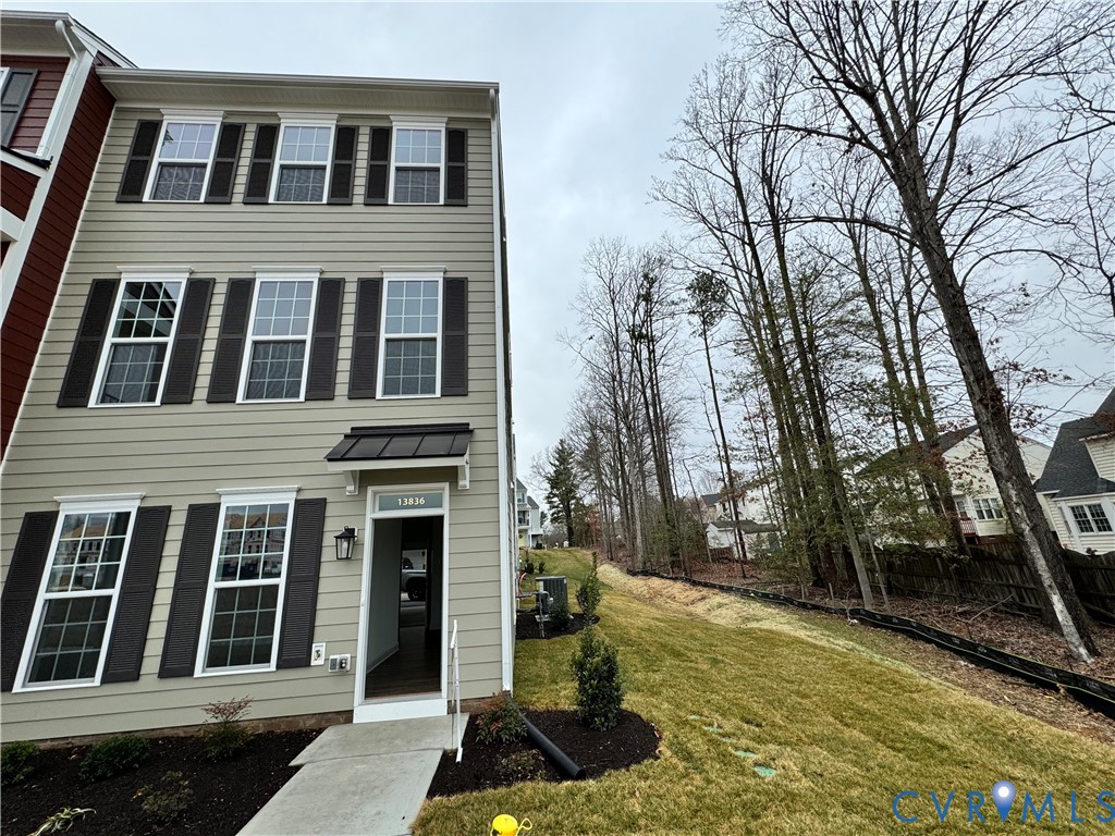 13836 Randolph Pond Ln — photo