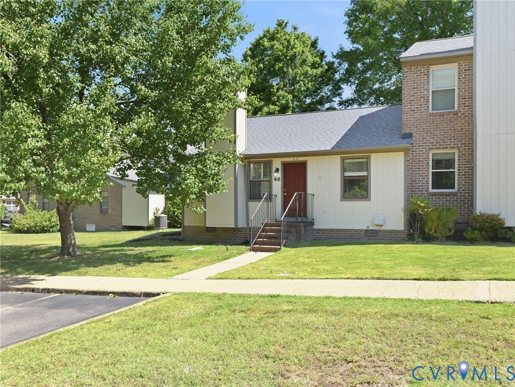 46 James Sq — photo