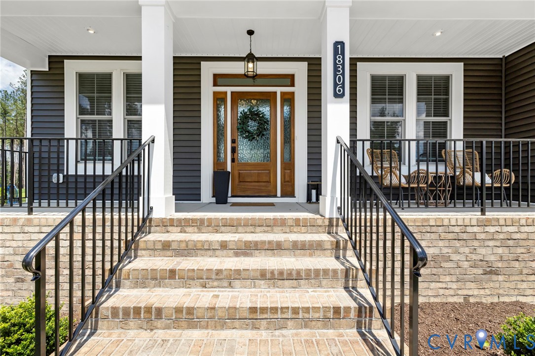 18306 Cove Creek Dr — photo