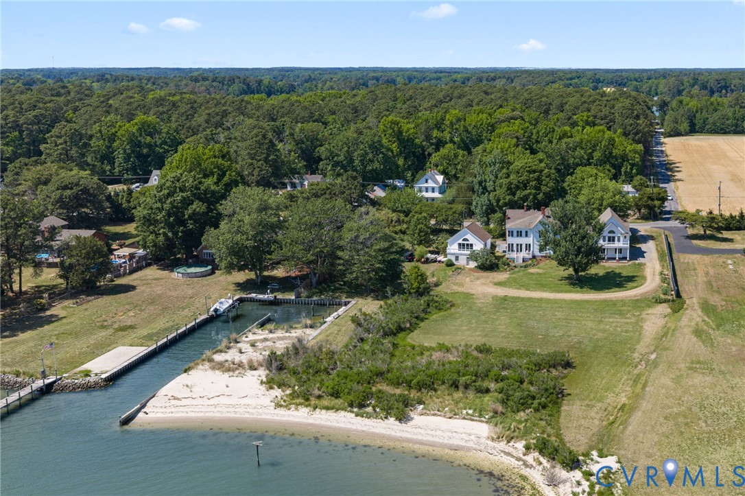 2414 Windmill Point Road — photo