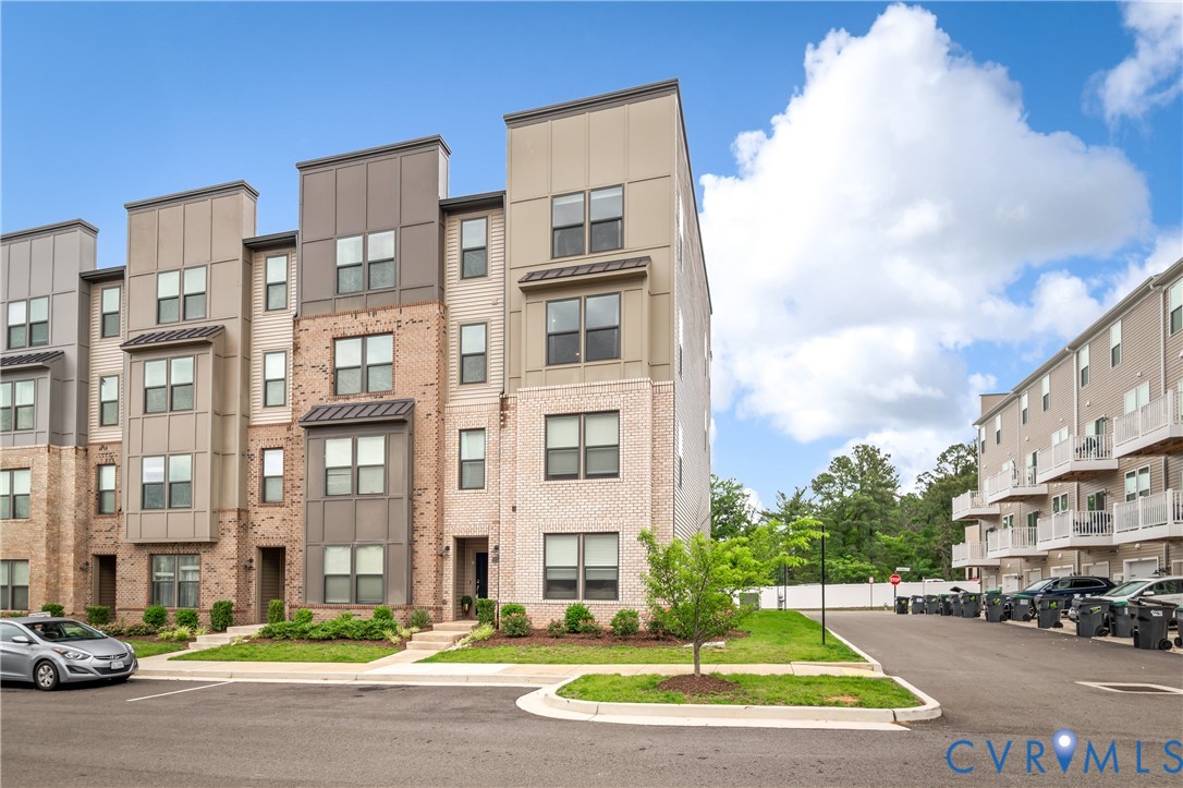 2751 St Elias Dr Unit#B — photo