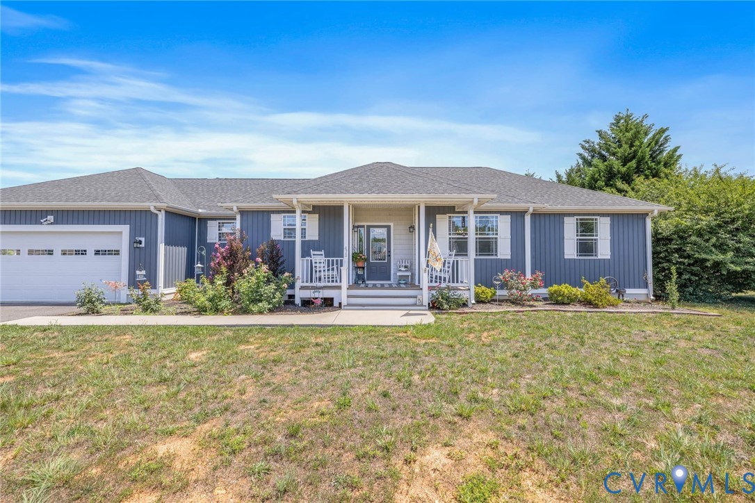 473 Rosewood Dr — photo