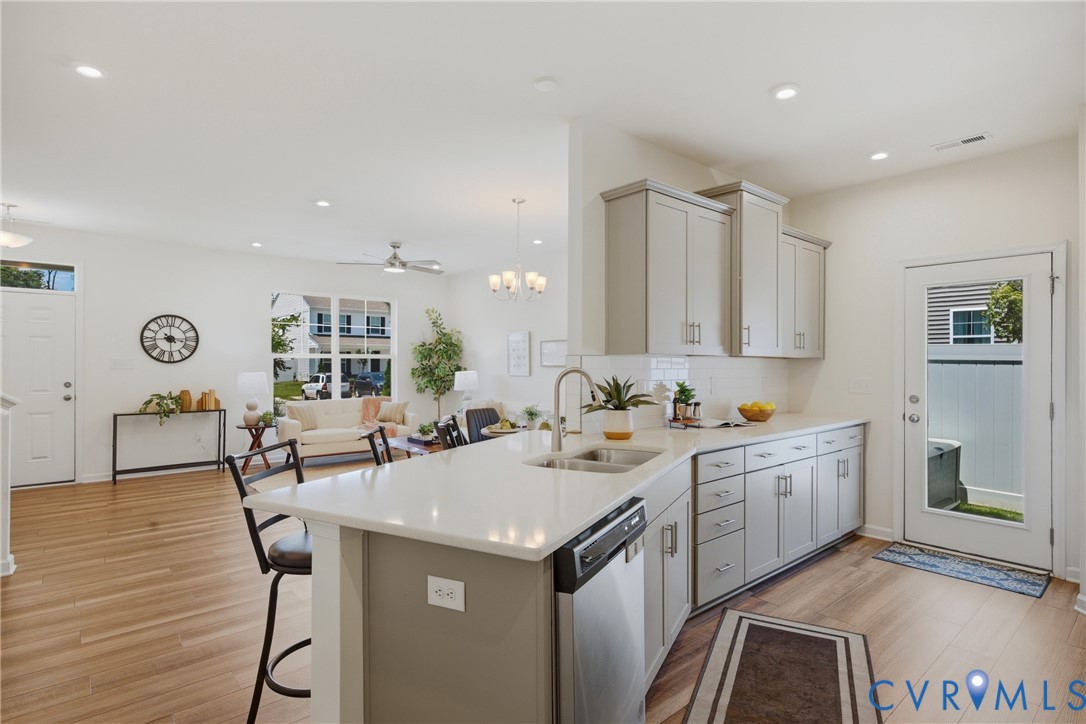 8272 Scott Commons Dr — photo