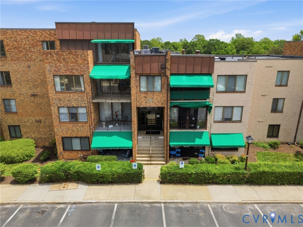 1509 Regency Woods Rd Unit#301 — photo
