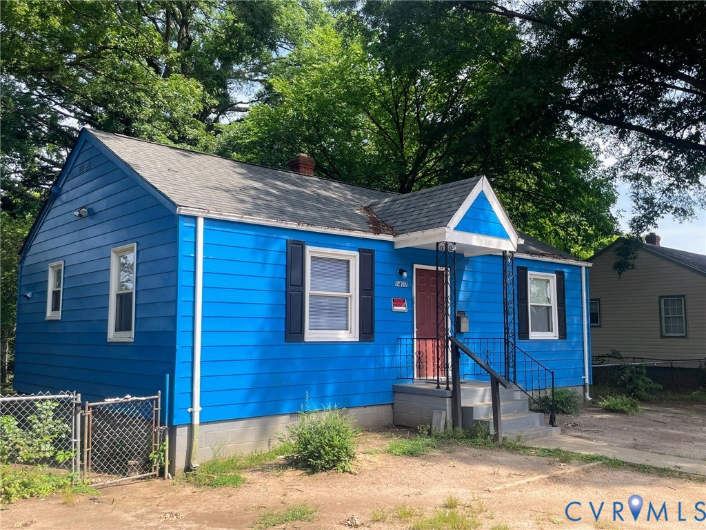 1417 Bowen St — photo
