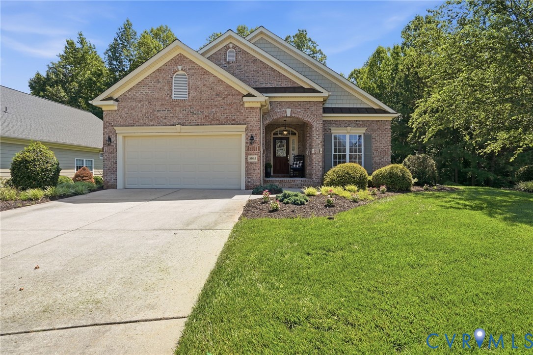 5645 Villa Green Dr — photo