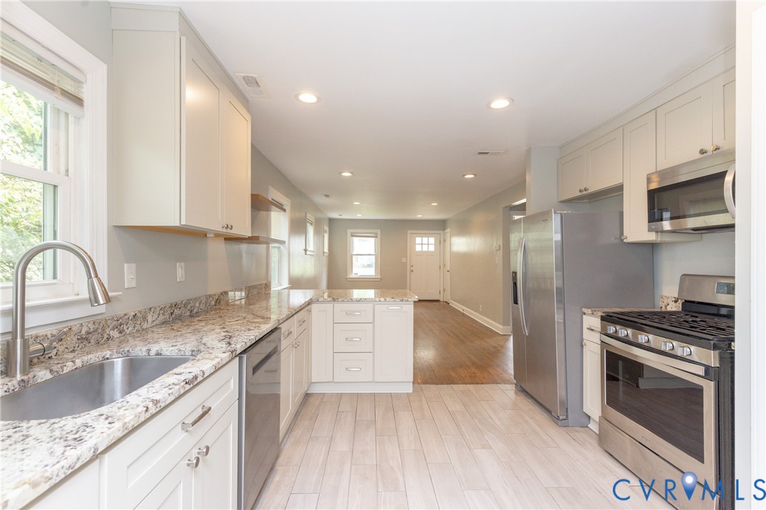 1302 Mount Erin Dr — photo