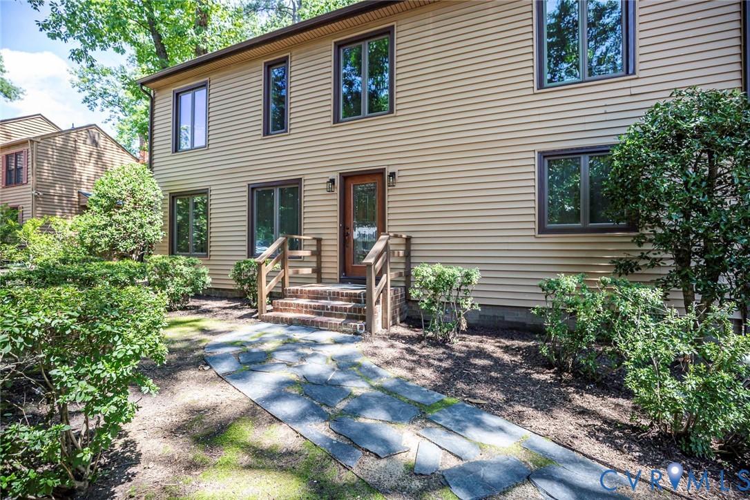 2305 Wistar Ct — photo
