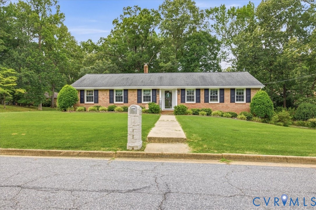 1117 Oakwood Dr — photo
