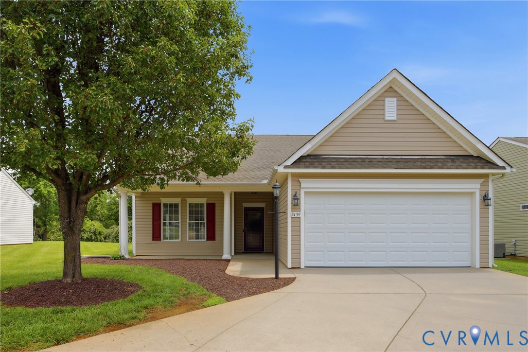 7439 Settlers Ridge Ct — photo