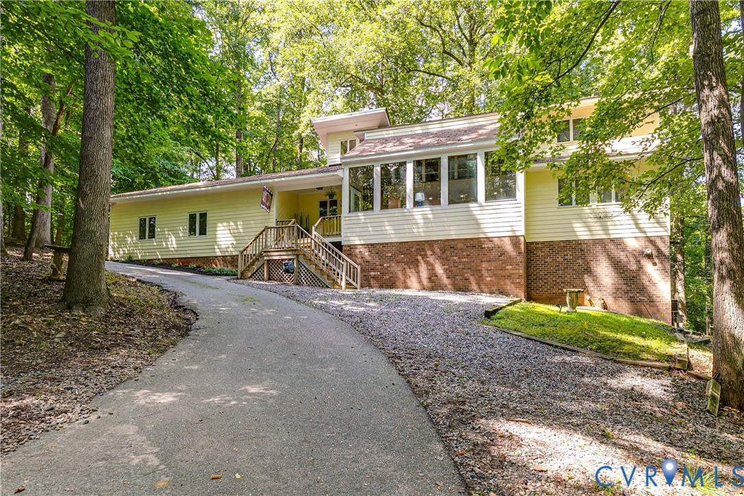 7730 Beach Rd — photo