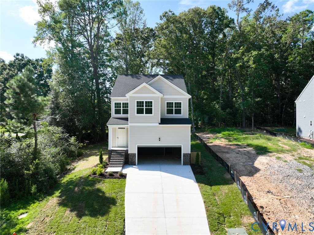 8178 Lyndale Dr — photo