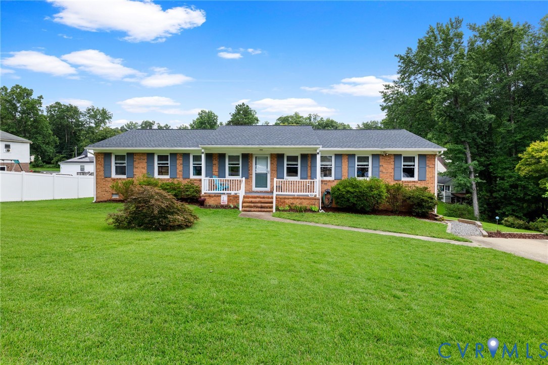 304 Washington Ct — photo