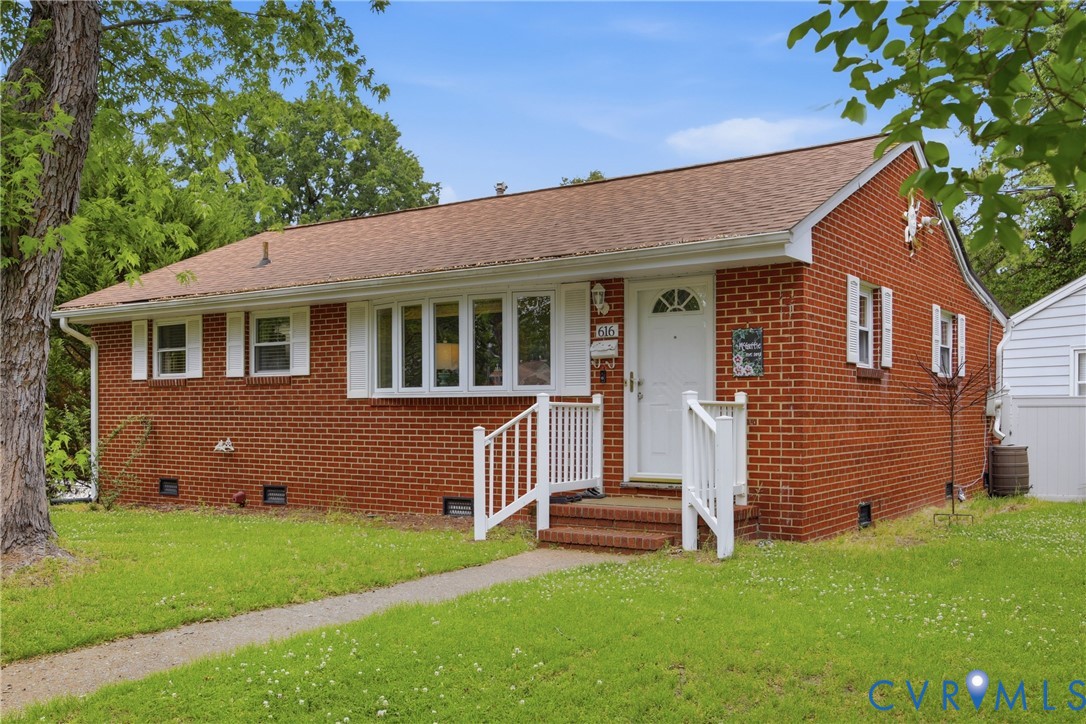 616 Pinehurst Ave — photo