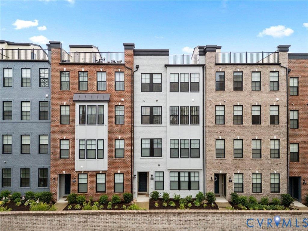 597 Weaver Brook Walk Unit#B — photo