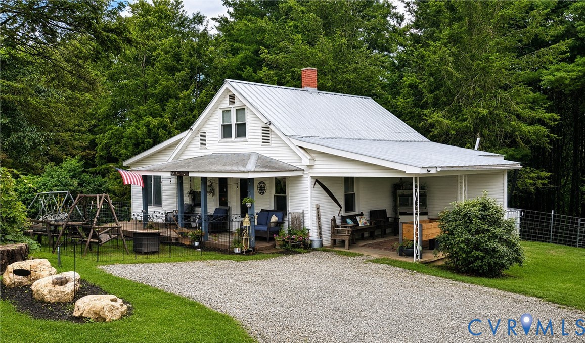 825 Macks Mountain Rd — photo