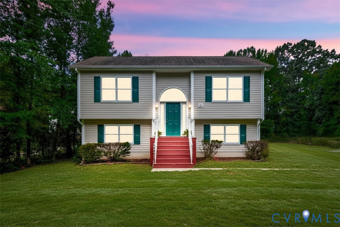 737 Glen Cove Dr — photo