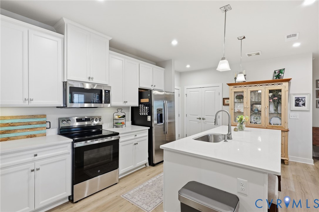 15801 Hallowell Rdg Unit#304 — photo