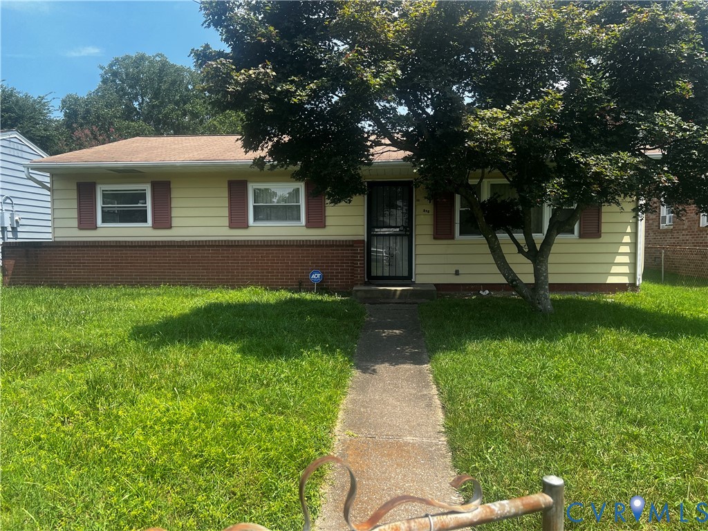 915 Rosewood Ter — photo