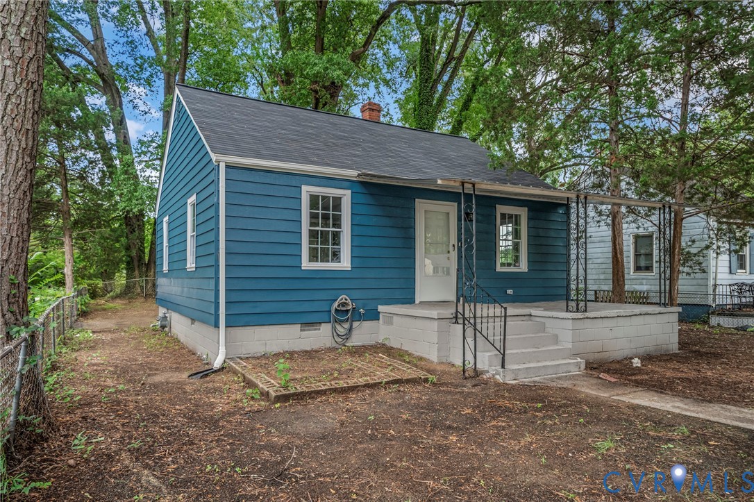 2103 Richmond Ave — photo