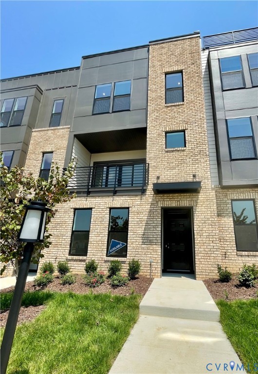 16116 Esteem Way — photo