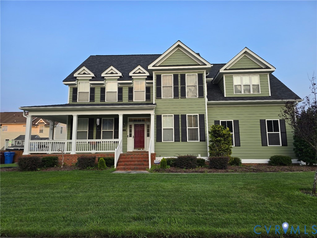 913 Hathaway Ct — photo