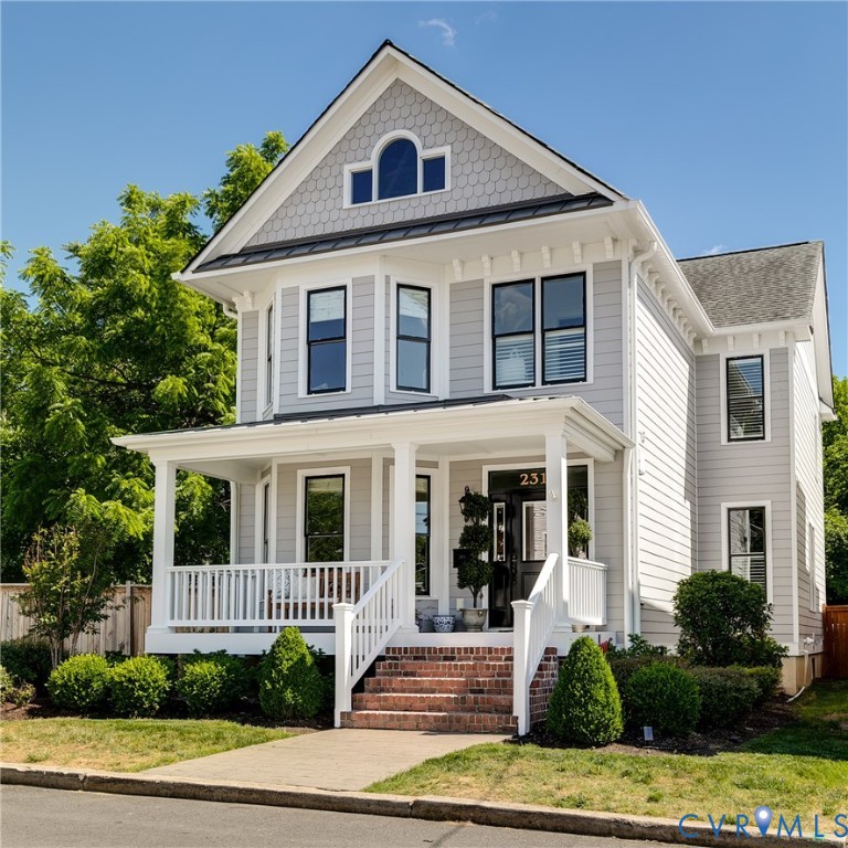 2317 Carrington St — photo