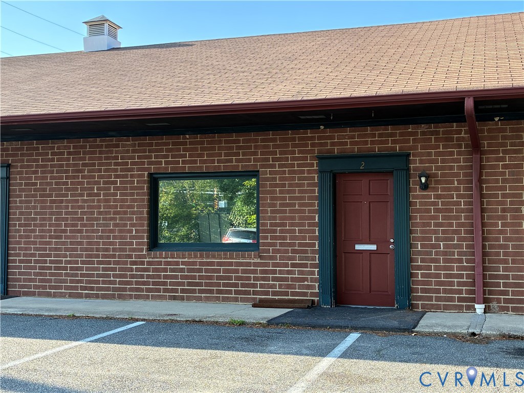 305 S Washington Hwy — photo