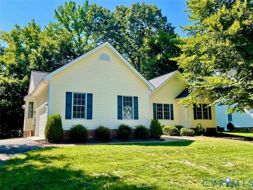 8018 Hillcreek Dr — photo