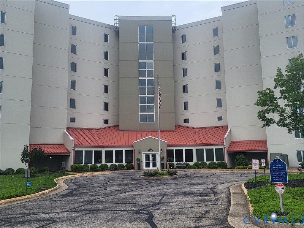 301 Beacon Ridge Dr Unit#703 — photo